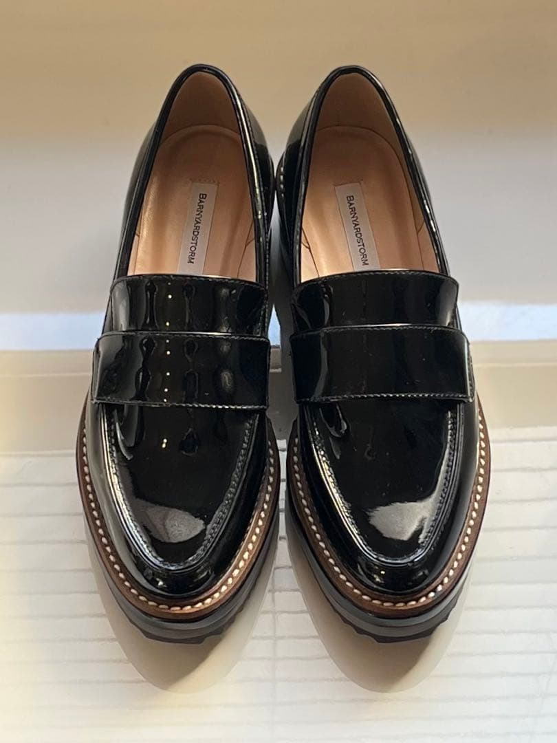 超美品】BARNYARDSTORM エナメルウエッジローファー サイズ36 - メルカリ