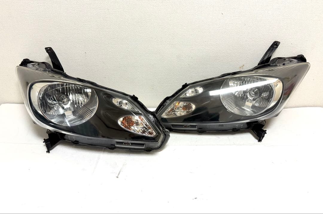 ホンダ フリード GB3/GB4 純正 HID ヘッドライト 左右セット ホンダ フリード GB3⁄GB4 純正 HID ヘッドライト 左右セット
