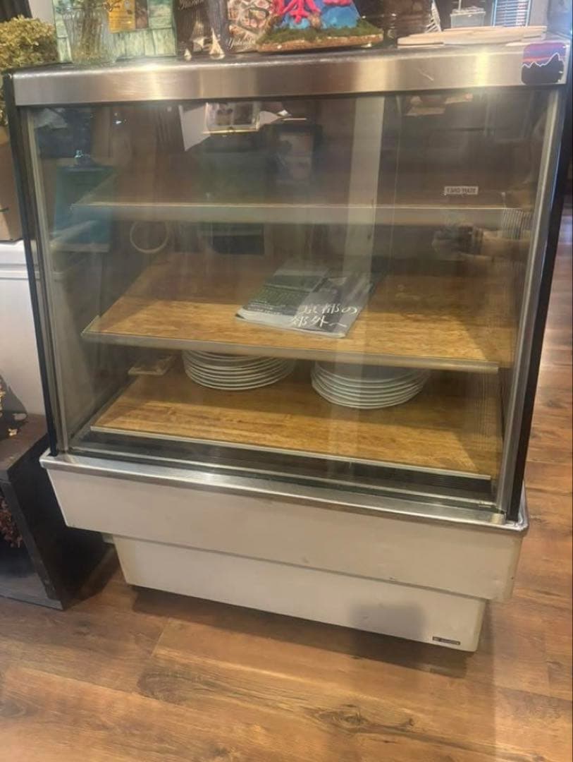 業務用 ケーキケース 冷蔵ショーケース(動作確認済)TSA-090X-B TSA-090XC-B サンデン 美品 冷蔵ショーケース ケーキ 木目 LED 高湿