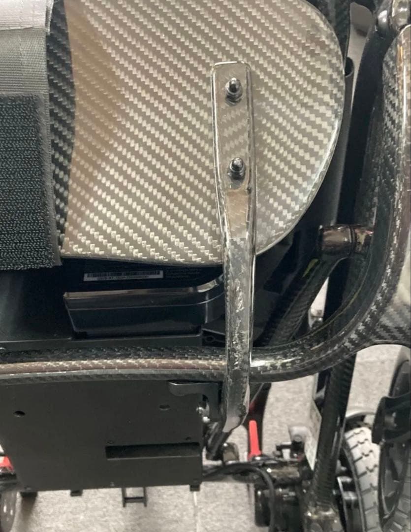 中古】QUICKIE Q50 Rカーボン折り畳み電動車椅子 2025年5月製 - メルカリ