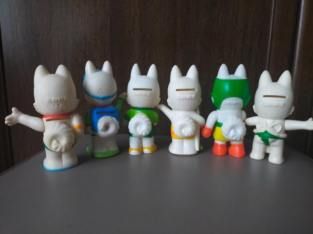 三和銀行 ワンさくん ソフビ貯金箱 6個 ② - メルカリ