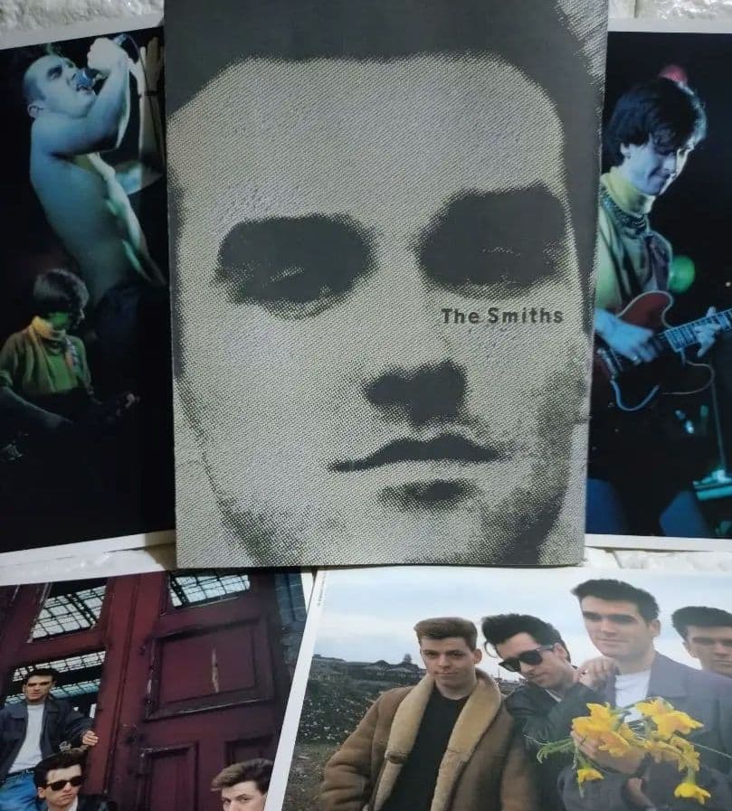 The Smiths ザ・スミス写真集「もう誰にも語らせない。」初版本★美品 初版 ザ・スミス 写真集 もう誰にも語らせない ポートレート6枚付 THE