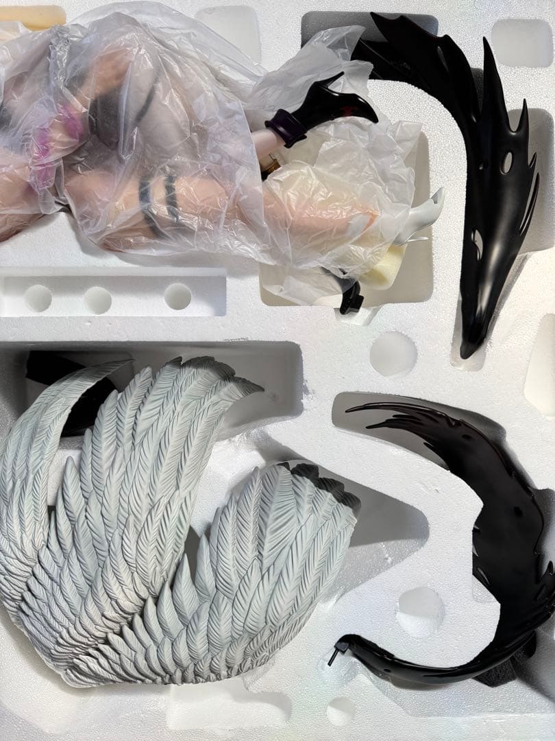 中古Digimonガレージキット（Angewomon＆Deviwomon）