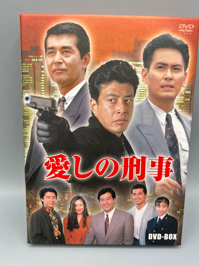 愛しの刑事 DVD BOX〈5枚組〉　舘ひろし ブックレット付 愛しの刑事 DVD-BOX | HMV&BOOKS online - PCBP-62367