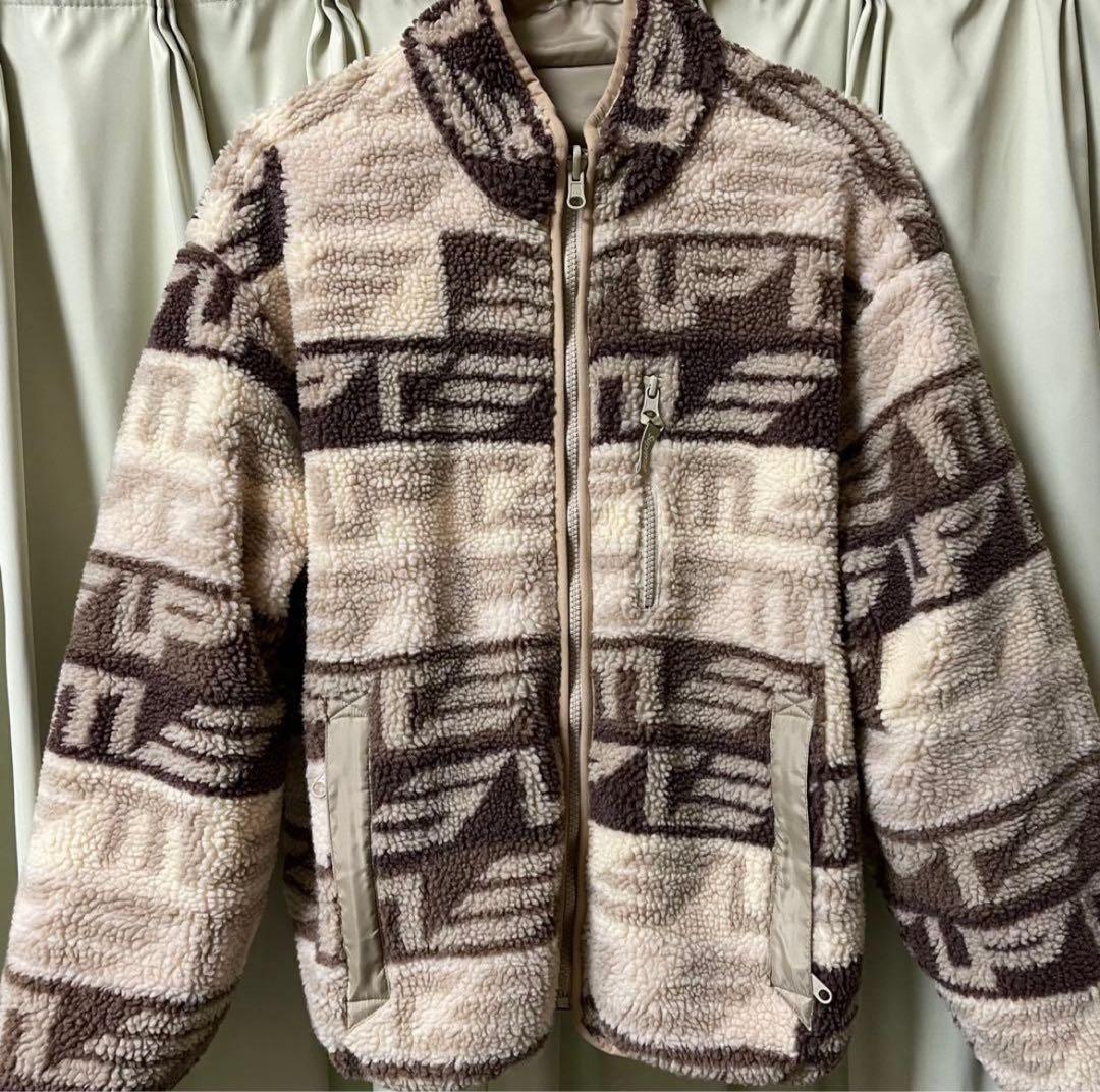 Supreme reversible windstopper S ボア セール中 Supreme reversible windstopper S ボア セール中 - メルカリ