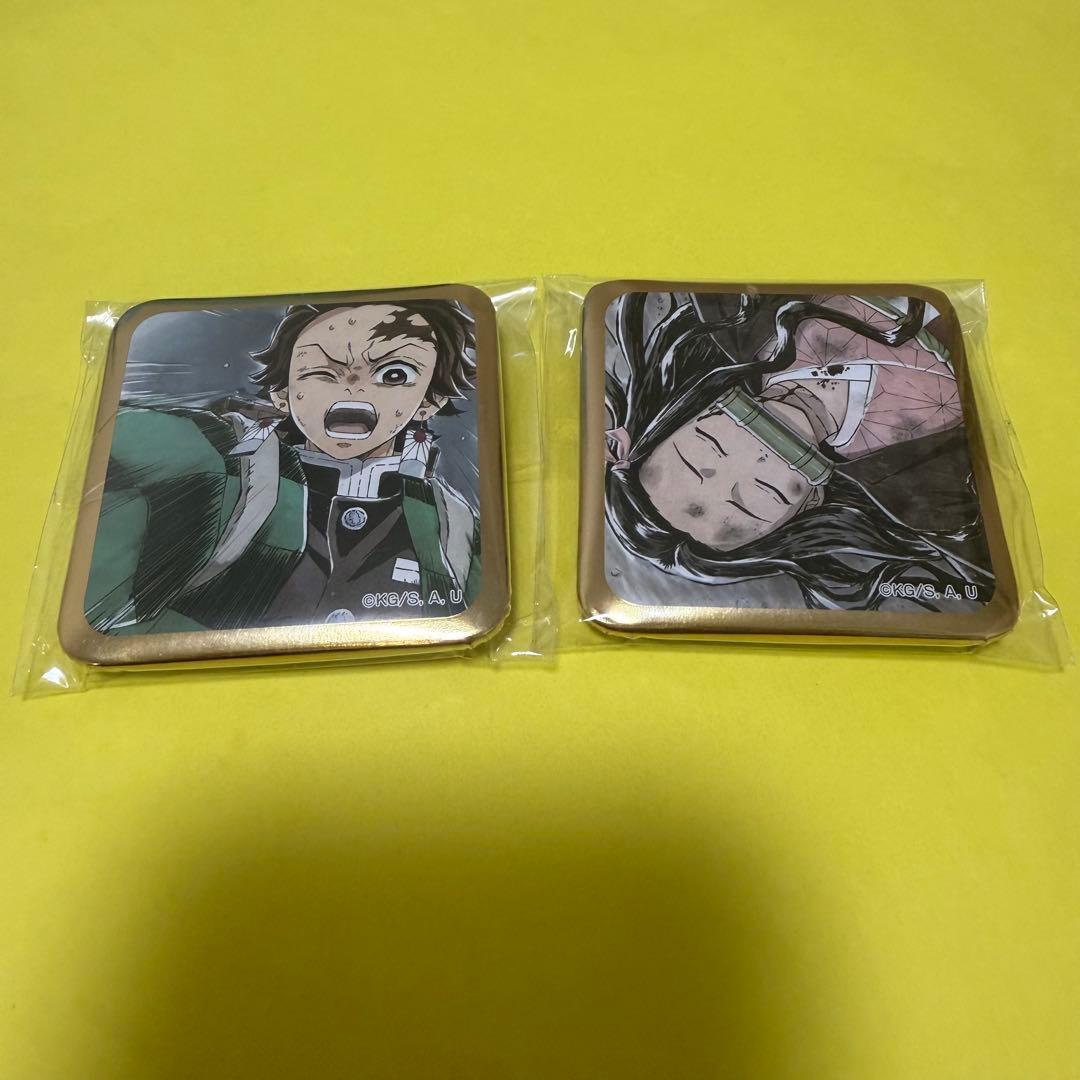 鬼滅の刃 ufotable DINING スクエア缶バッジ 炭治郎、禰豆子 - メルカリ