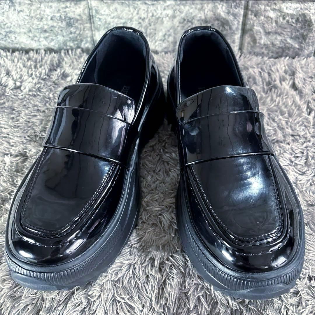 極美品❣️BEARDSLEY ビアズリー エナメル ローファー 厚底 黒 - メルカリ