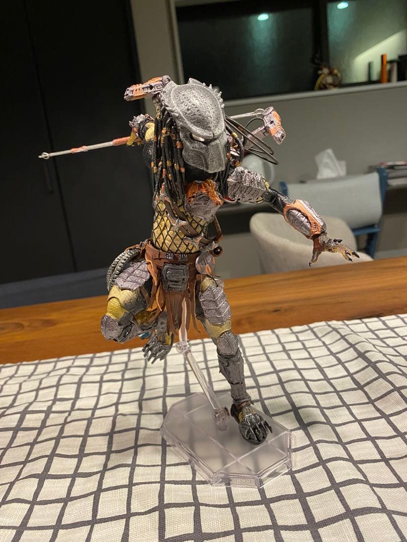 ネカ ウルフプレデターフィギュア カスタム - メルカリ