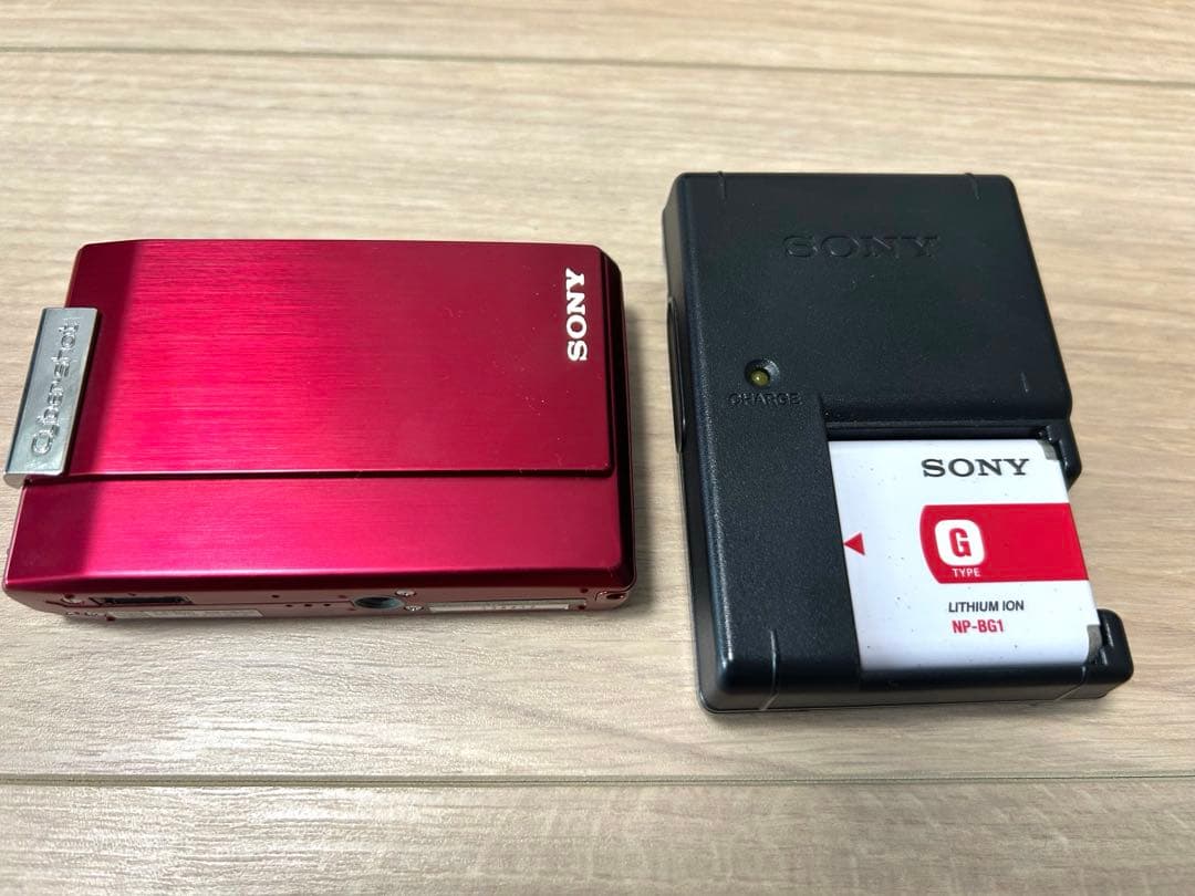 SONY コンパクトデジタルカメラ サイバーショット　レッド 充電器付き Amazon | SONY デジタルカメラ Cyber-Shot(サイバーショット) T100