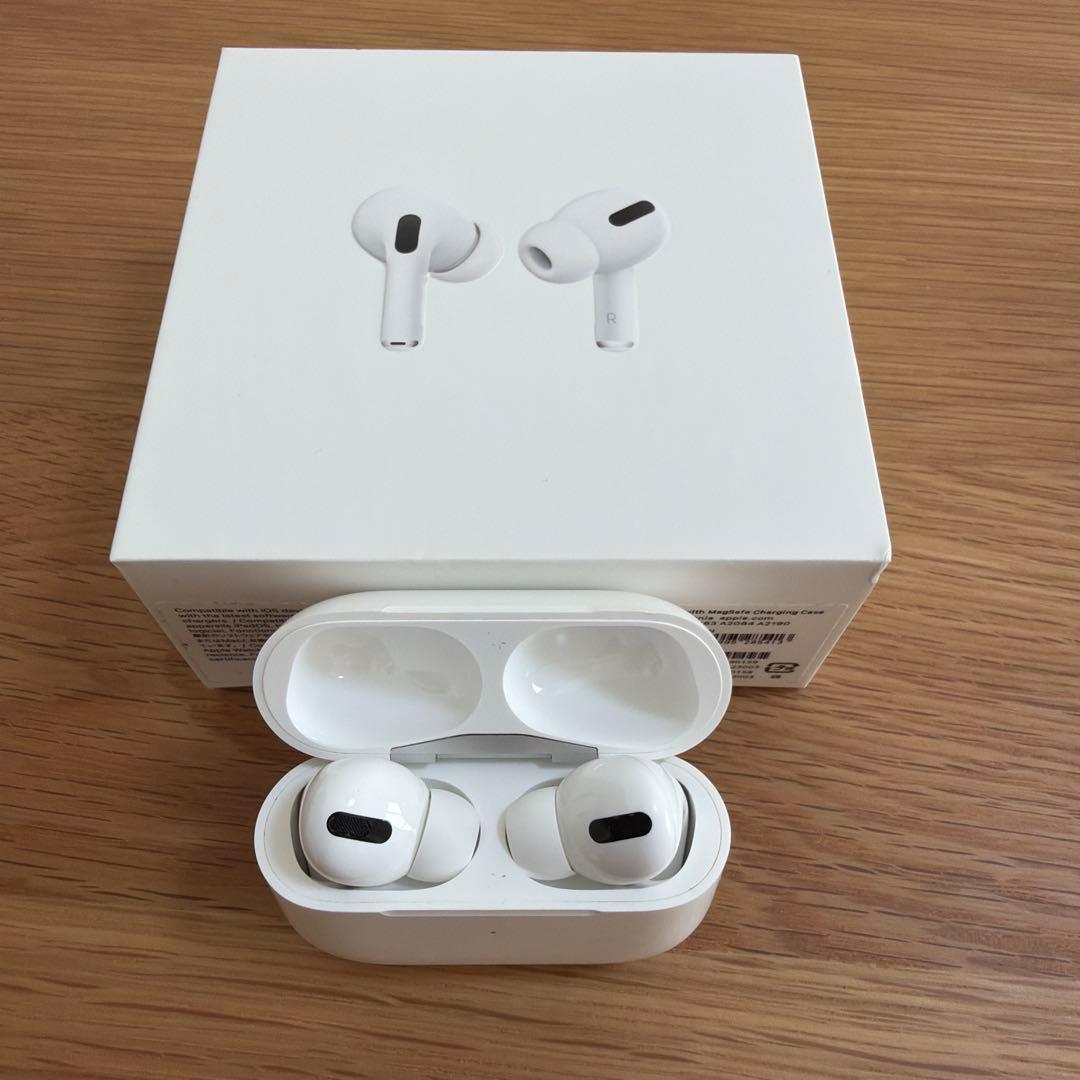 【美品】AirPods pro 第一世代 （箱・付属品あり） Yahoo!オークション - 「airpods pro 第一世代」の落札相場・落札価格
