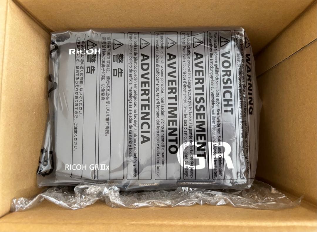 デジタルカメラ RICOH GR IIIx Amazon | RICOH GR IIIx デジタルカメラ 【焦点距離 40mm / 24.2M APS