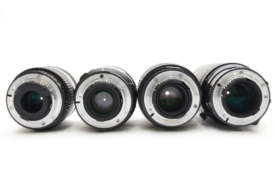 【美品】ニコン Nikon F4 《ストロボ・レンズ4本その他付属品》