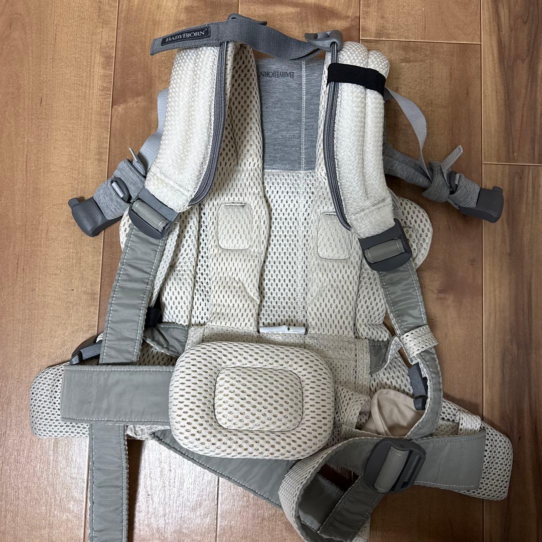 美品】BABYBJÖRN 抱っこ紐 メッシュ ハーモニー クリーム - メルカリ
