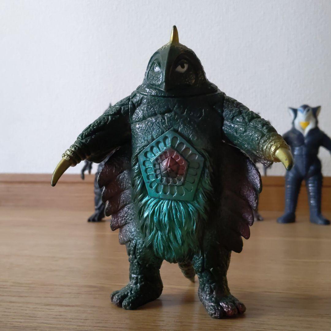 ウルトラマン ウルトラ怪獣5体セット！ - メルカリ