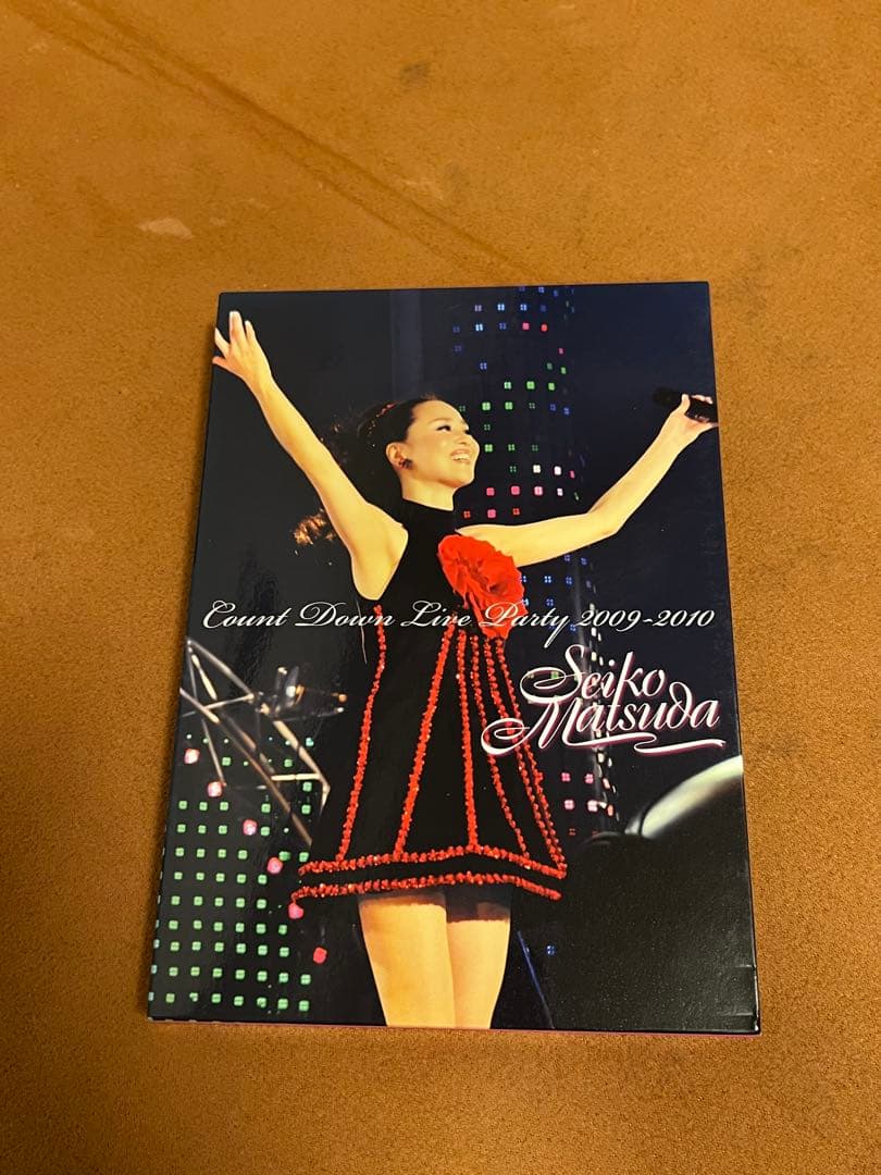 松田聖子　2009-2010 (初回限定版) DVD 神田沙也加　SAYAKA Amazon.co.jp: 松田聖子 神田沙也加 涙のしずく 初回限定盤 CD DVD