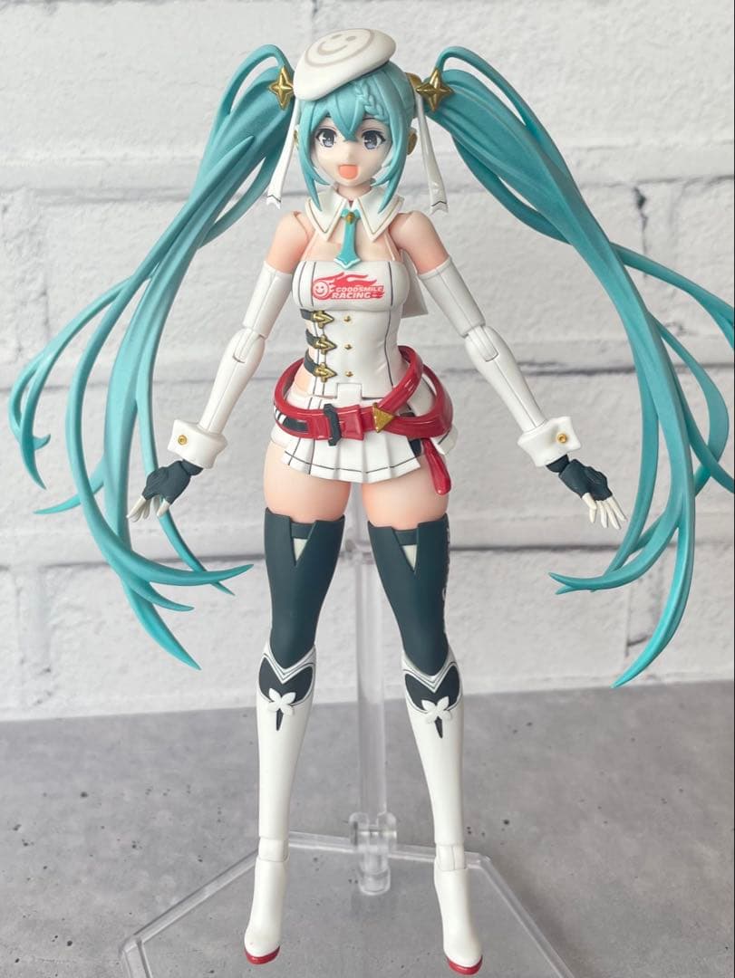 全塗装・完成品】 レーシングミク 2023Ver. 【PLAMATEA 】 - メルカリ