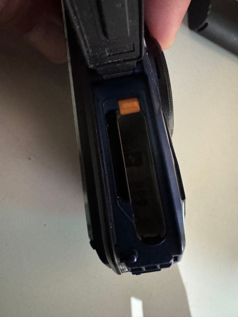 RICOH WG-40w 青 訳有りジャンク 外装美品 - メルカリ