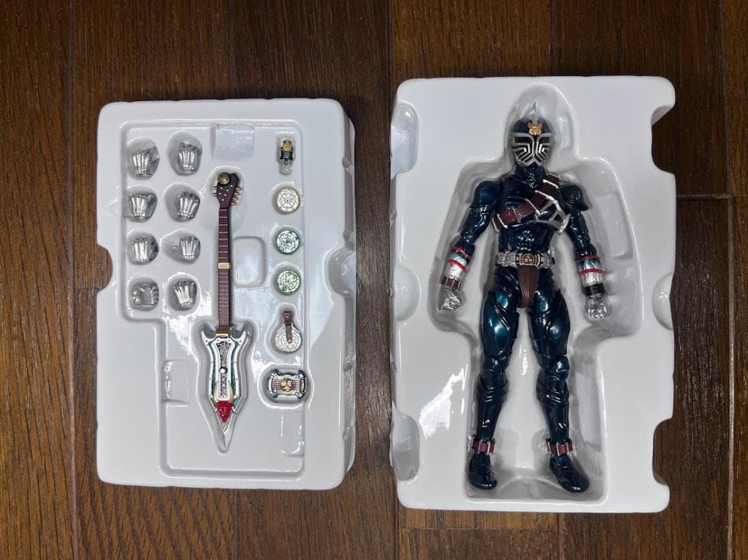 【美品】　S.H.Figuarts（真骨彫製法） 仮面ライダー轟鬼