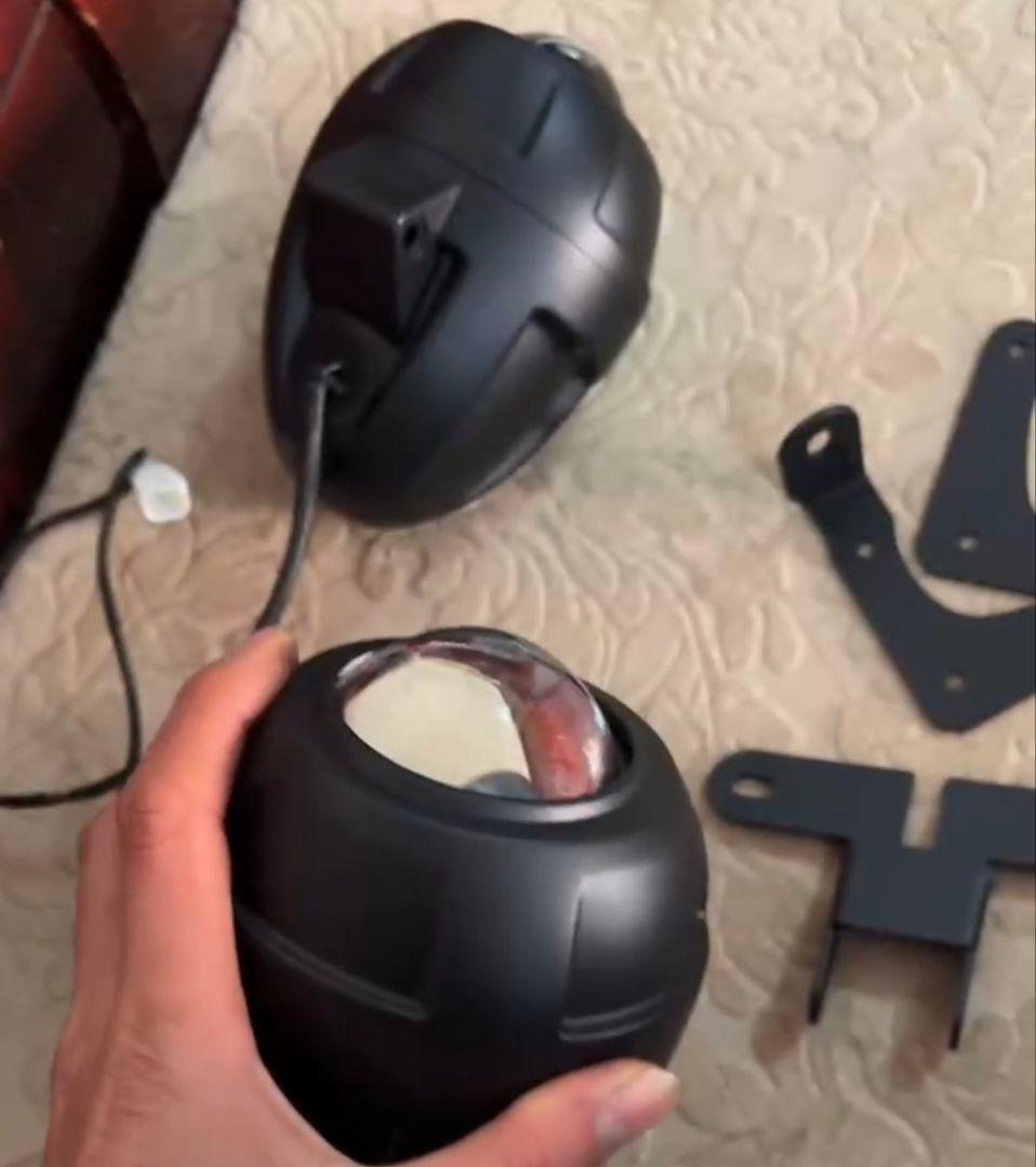 MOTOBOX レブル250 500 ヘッドライト 縦目 LED2灯化 キット - メルカリ