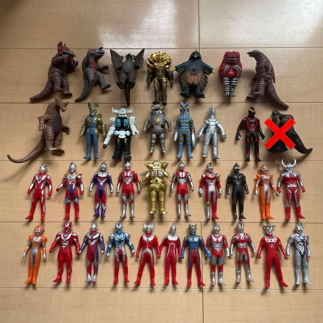 ウルトラマン ソフビ まとめ売り - メルカリ