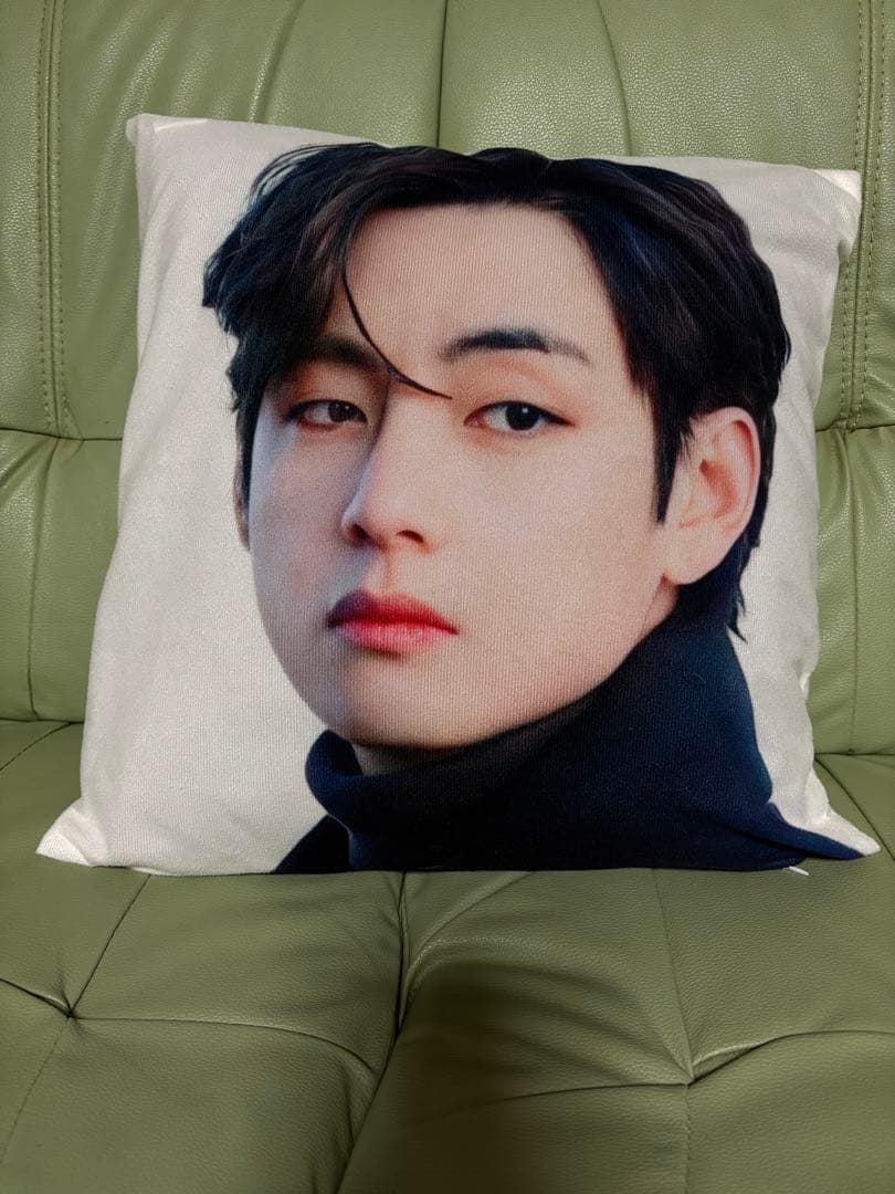 BTS V プリントクッションとクッションカバー - メルカリ