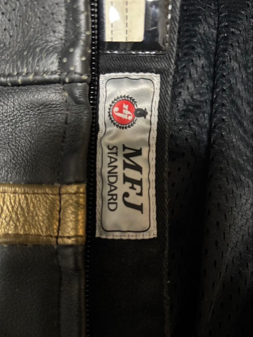 ベリック] LS1-9126-BK MFJ公認 レーシングスーツ おまけ付き - メルカリ