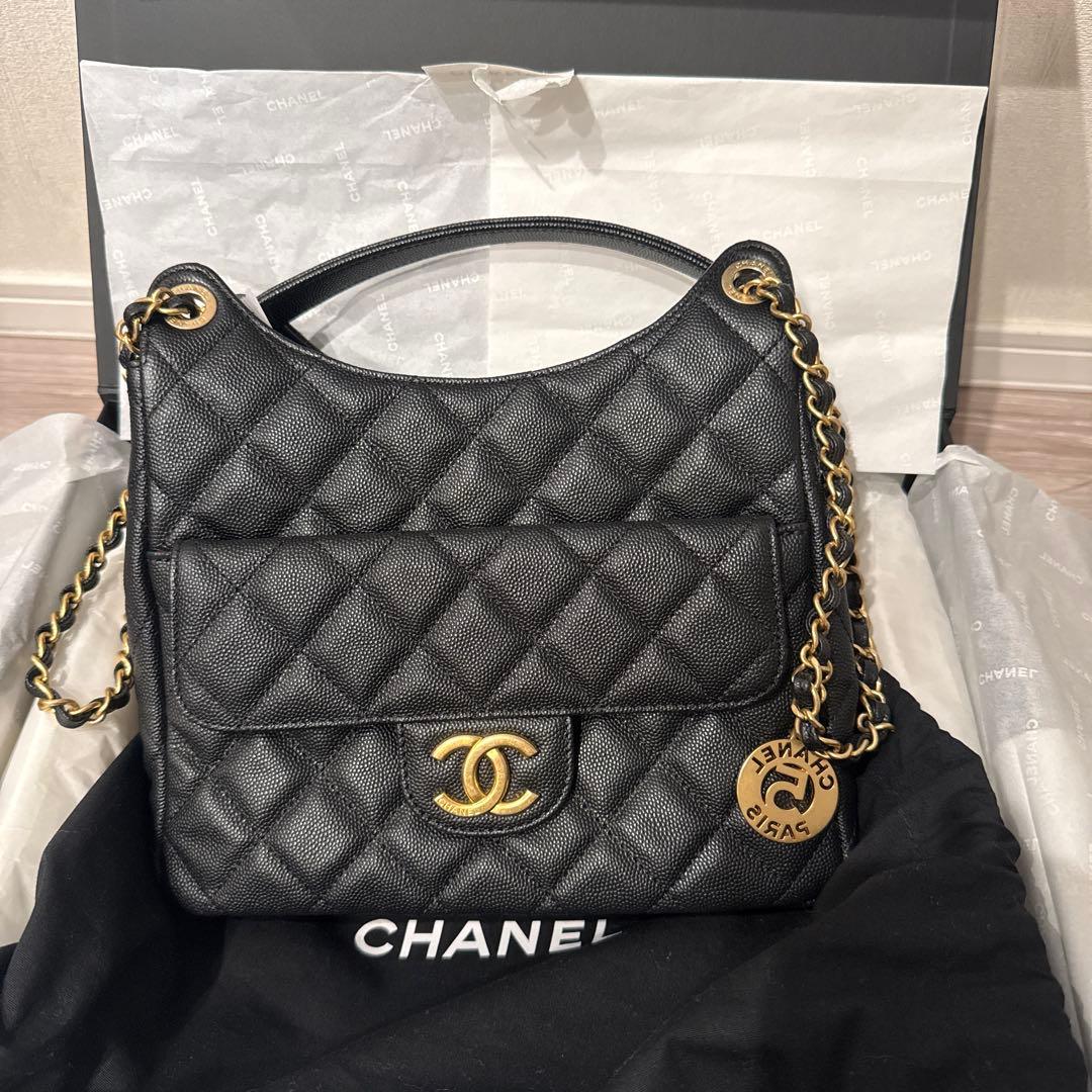 CHANEL ★キャビアスキンブラック ショルダーバッグ キャビアスキン シャネル CHANEL ロゴ チェーンショルダーバッグ