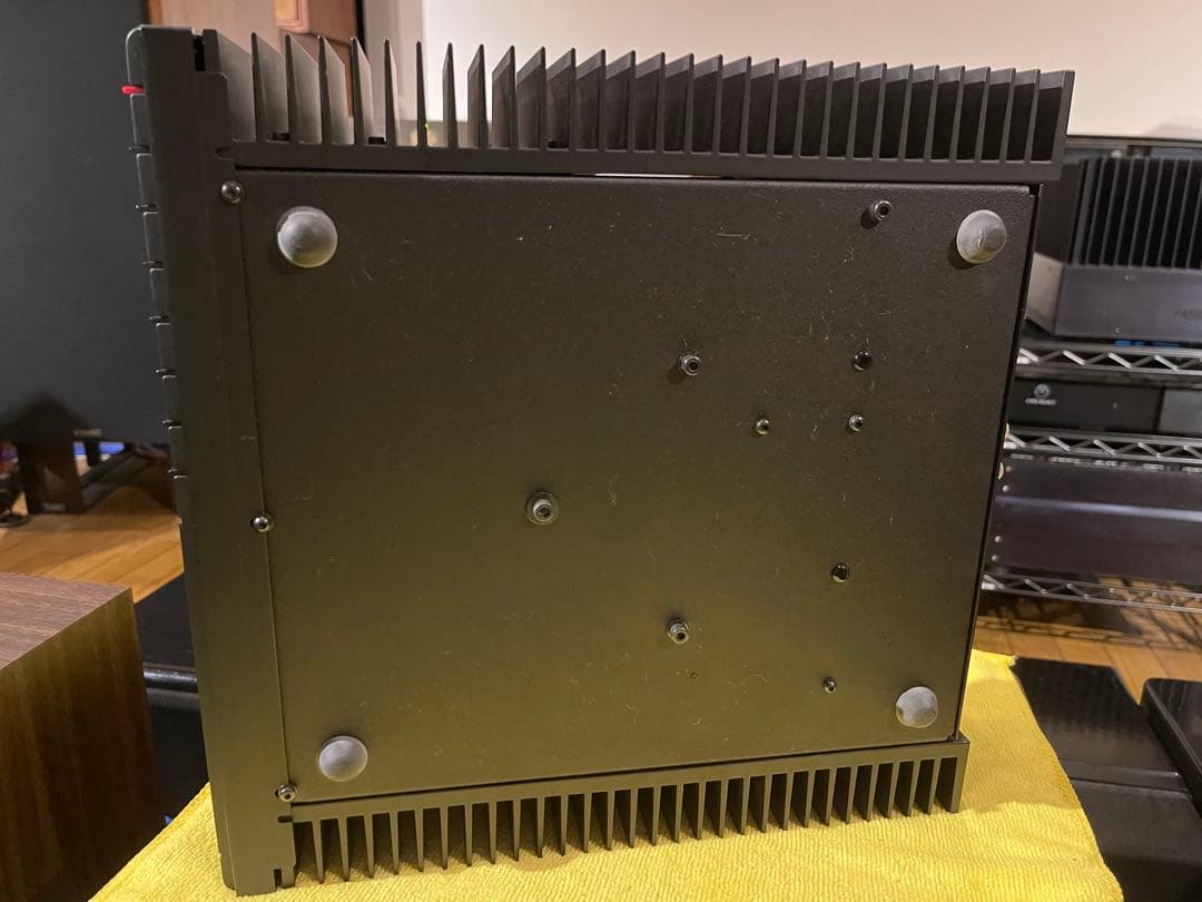 MERIDIAN 551 プリメインアンプ【AXISS 正規輸入品 100V】 - メルカリ