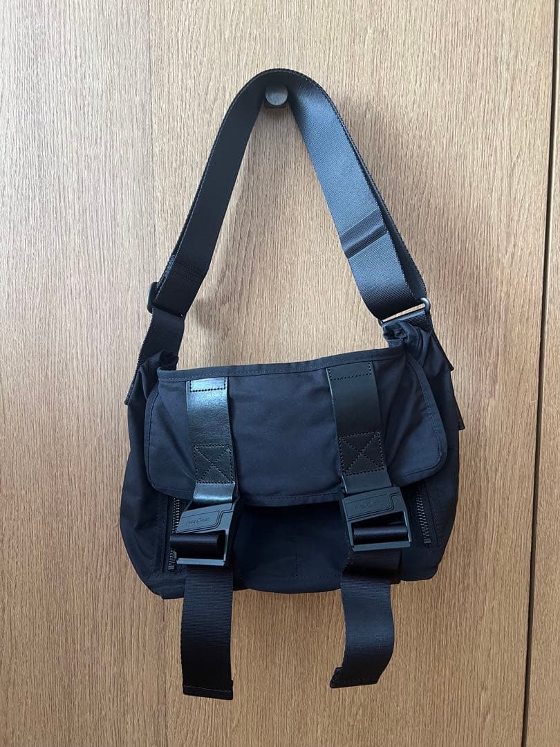 SHINZONE AMIACALVA メッセンジャーBAG ミニ - メルカリ