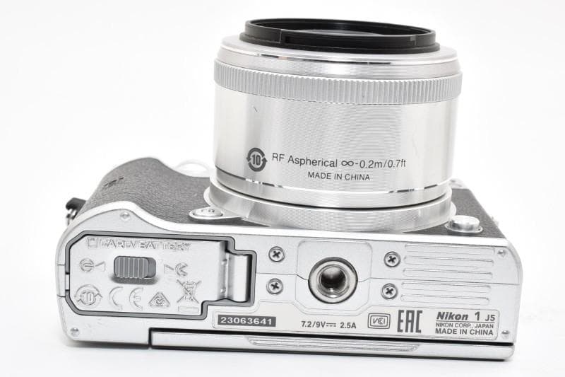 Nikon 1 J5, 1 NIKKOR 18.5mm F/1.8（付属品あり）