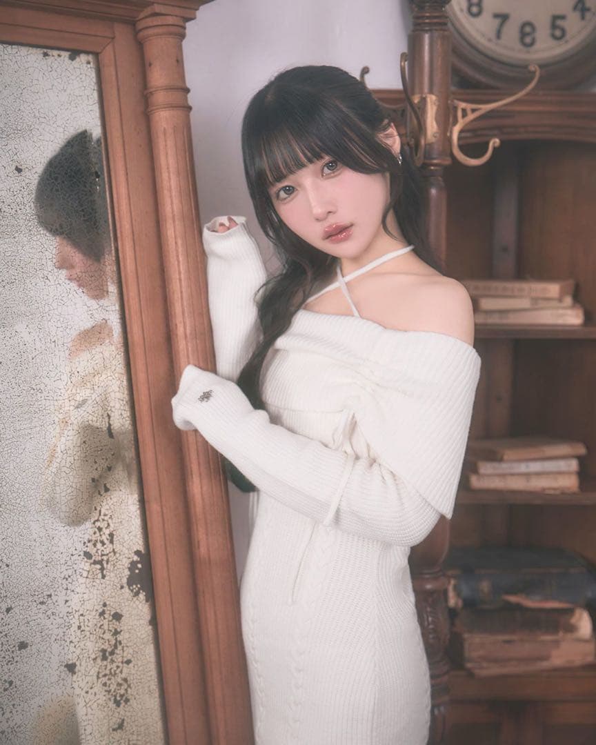 ミシェルマカロン ギャザーオフショルニットワンピース - メルカリ