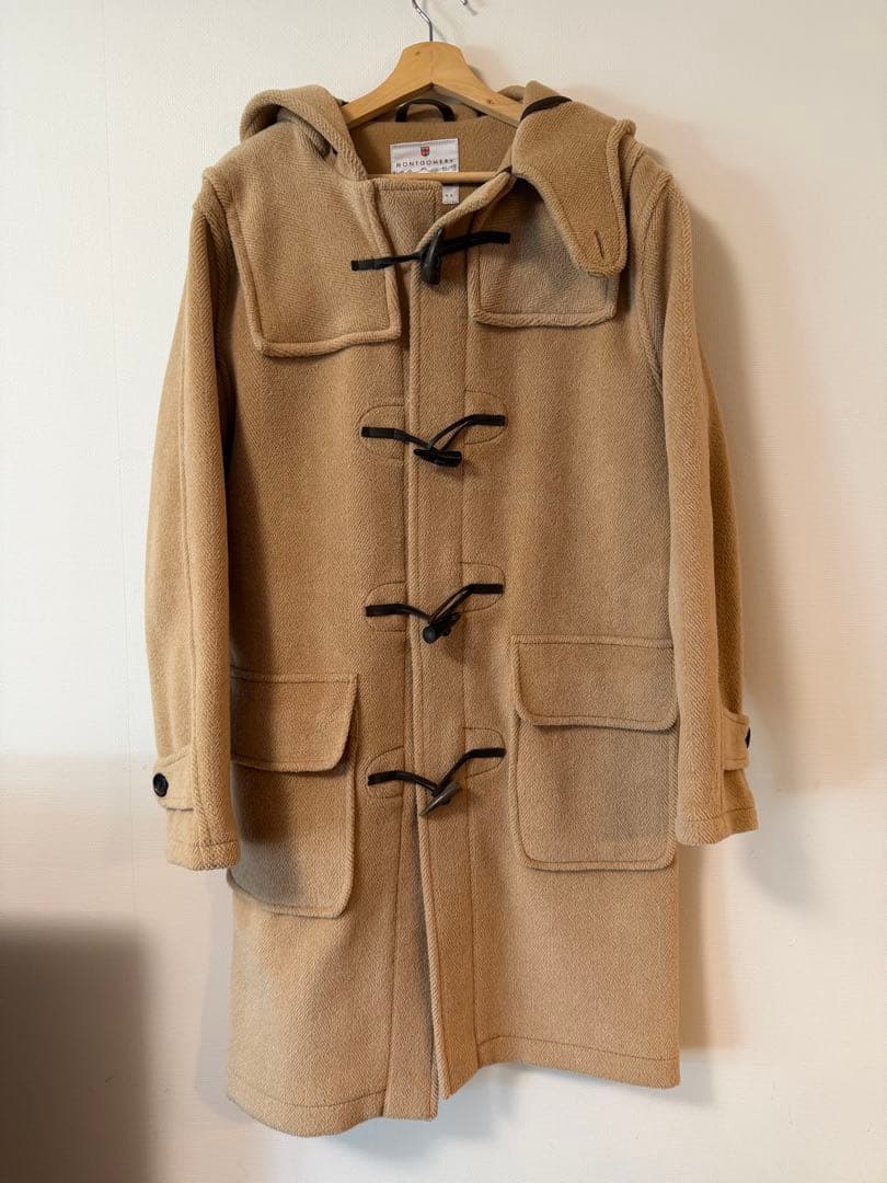 美品 英国製 Montgomeryモンゴメリー BEAMS 別注 ダッフルコート BEAMS（ビームス）の「MONTGOMERY×BEAMS / 別注 ダッフルコート