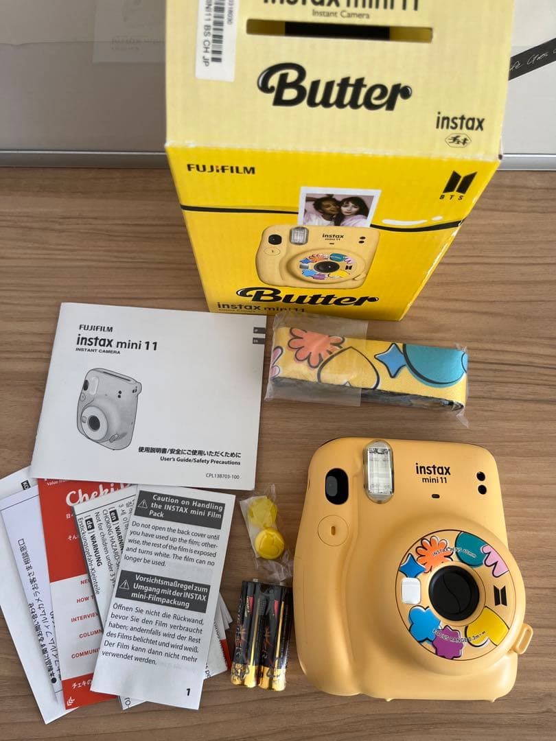 Butter BTS 防弾少年団 instax mini 11 チェキ 本体 - メルカリ