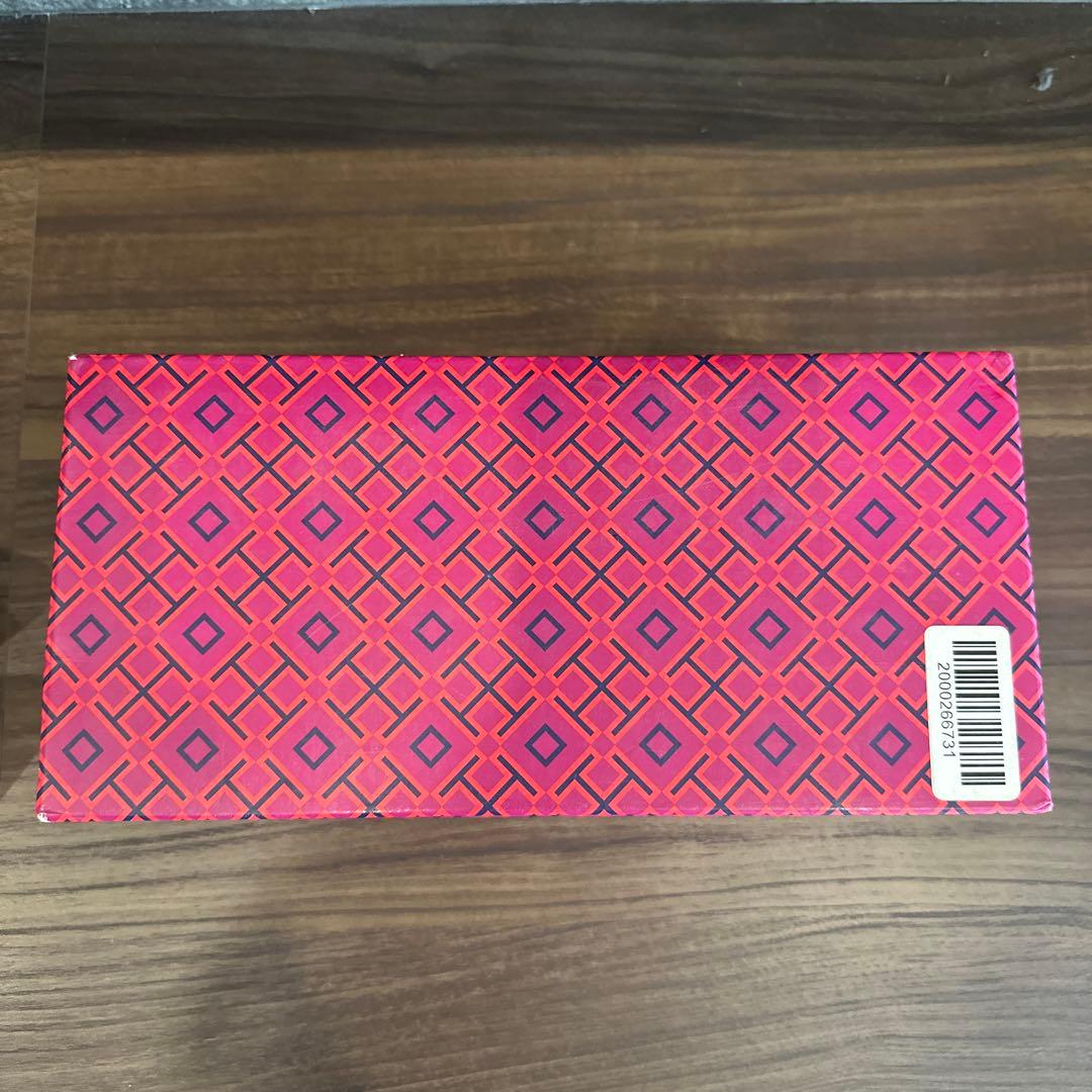 「新品・未使用」TORY BURCH ベージュフラットシューズ 23.5cm