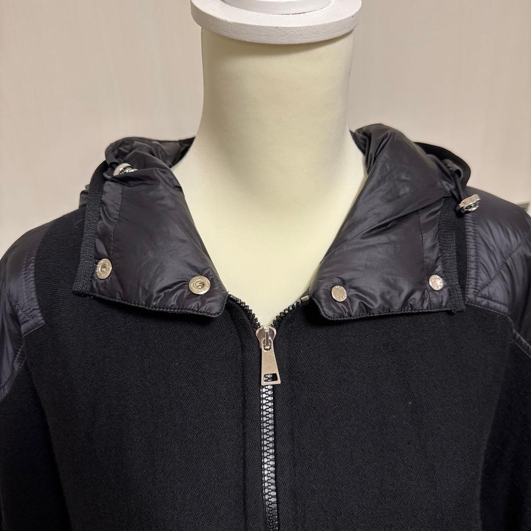 MONCLER フード付きポンチョ 黒 - メルカリ