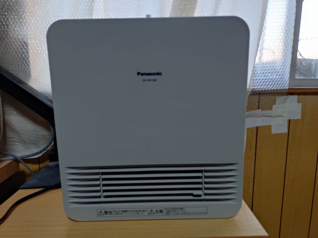 Panasonic セラミックファンヒーター　ホワイト Panasonic（パナソニック） セラミックファンヒーター パナソニック