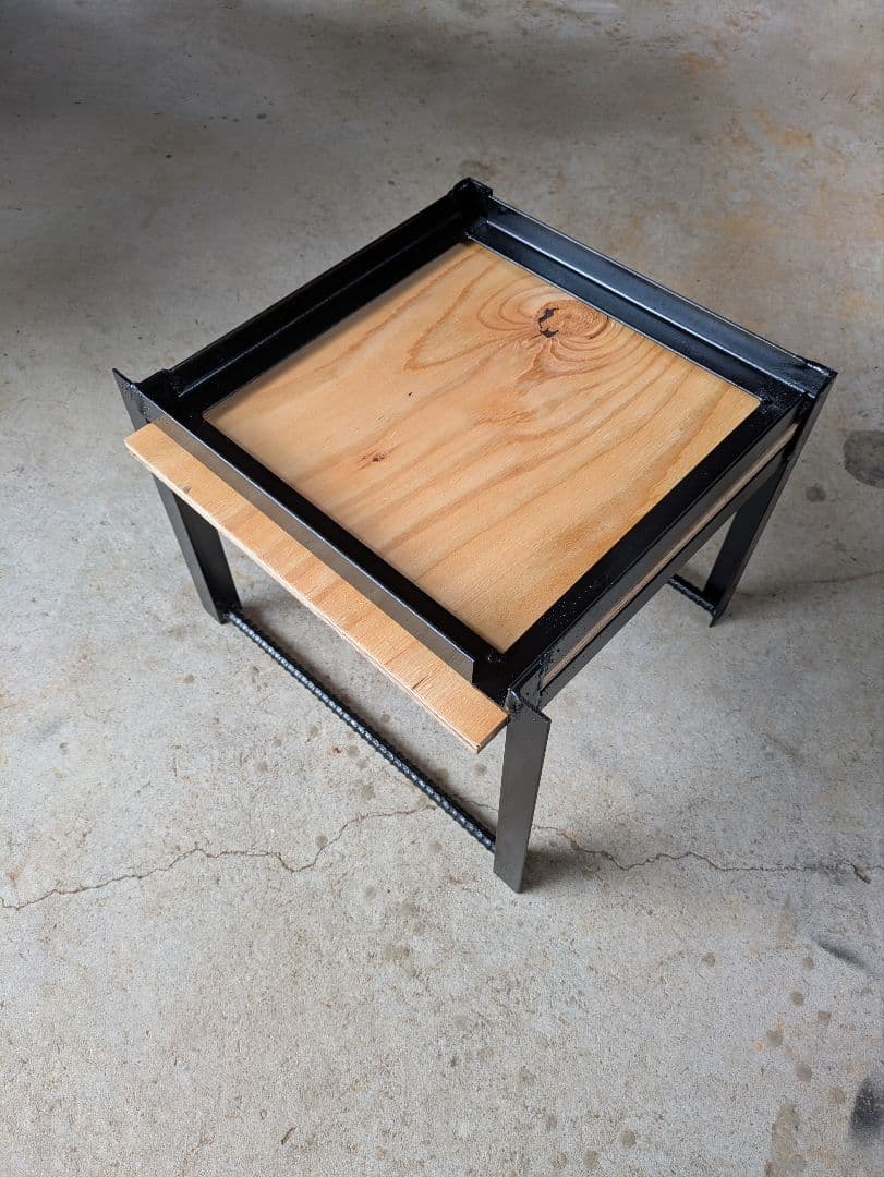 ニホンミツバチ　日本蜜蜂　30センチ重箱用　鉄製台　蜜蜂巣箱 Amazon｜日本蜜蜂 巣箱 ニホンミツバチ 日本みつばち 重箱式巣箱 2段