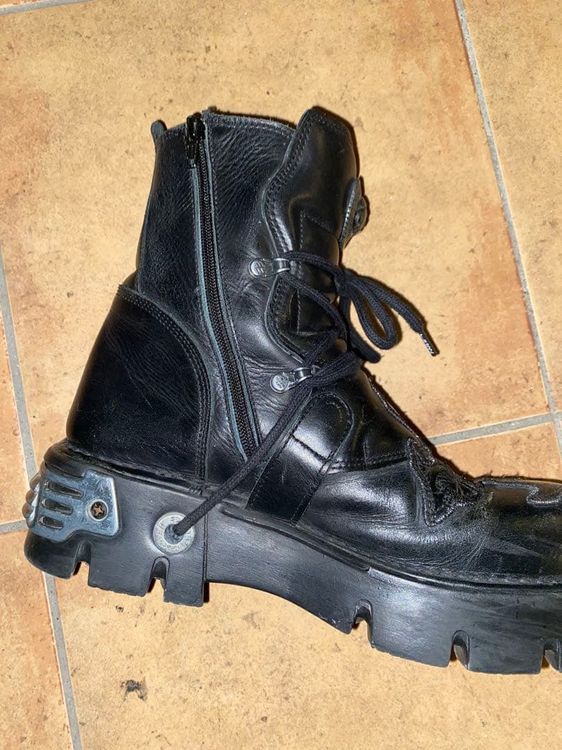 NEW ROCK ブーツ 十字架 ニューロック ミドルブーツ archive - メルカリ