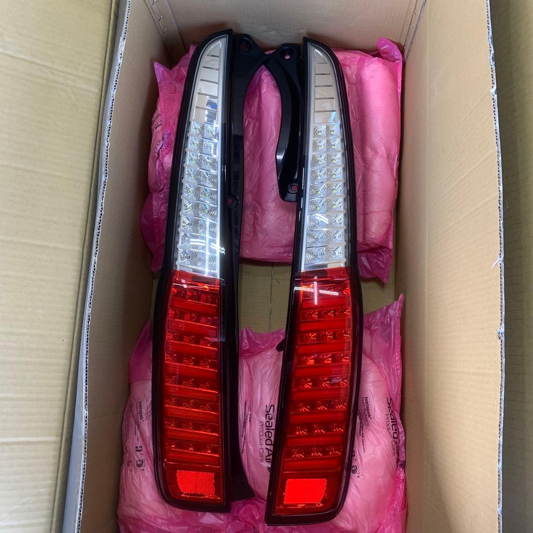 la100s クリスタルアイLEDテールランプ　新品同様品 ムーヴカスタム LEDテール LA100S LA110S 前期 クリスタルファイバー