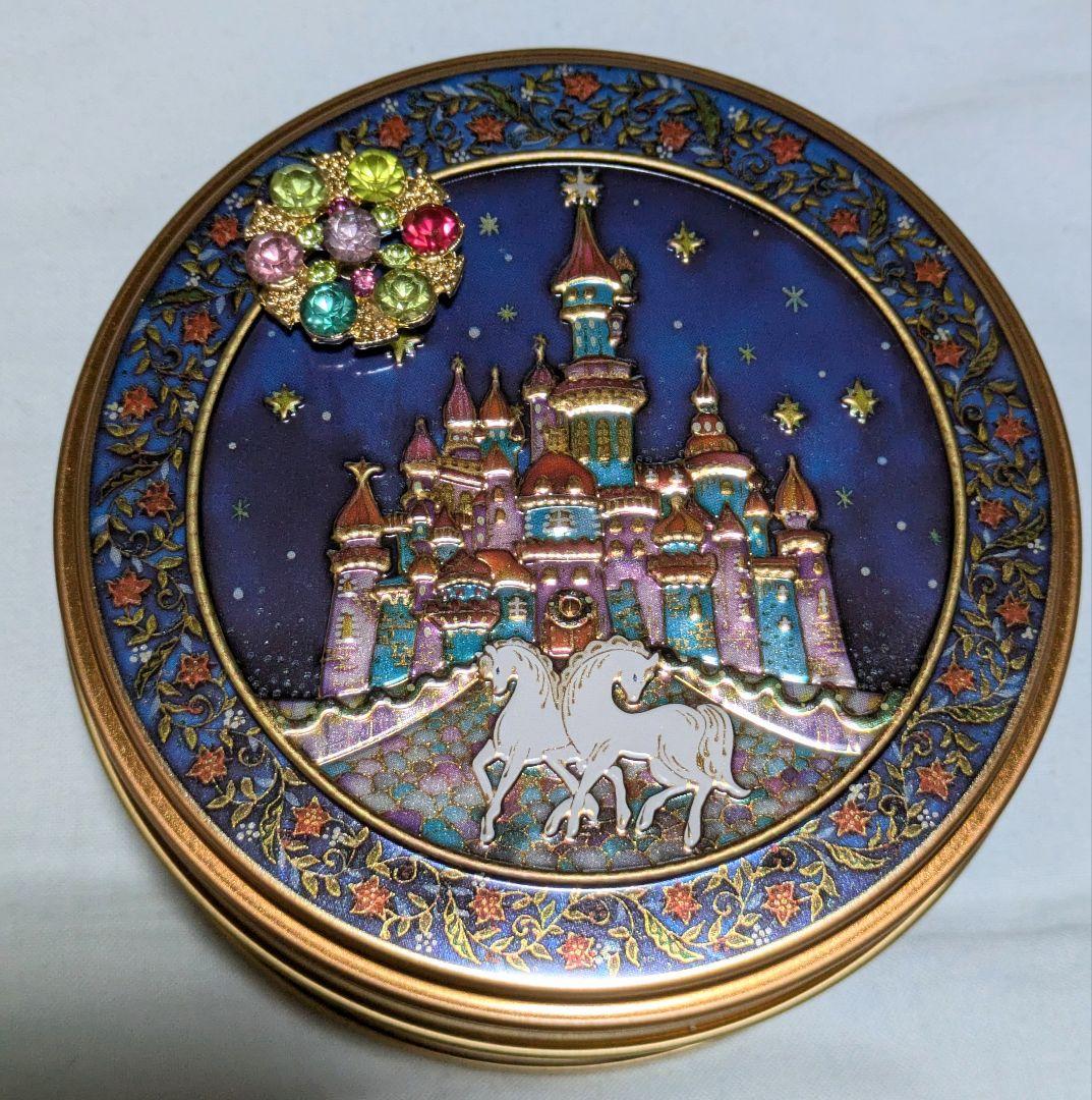 青山デカーボ クリスマス限定お城缶① グルテンフリー - メルカリ