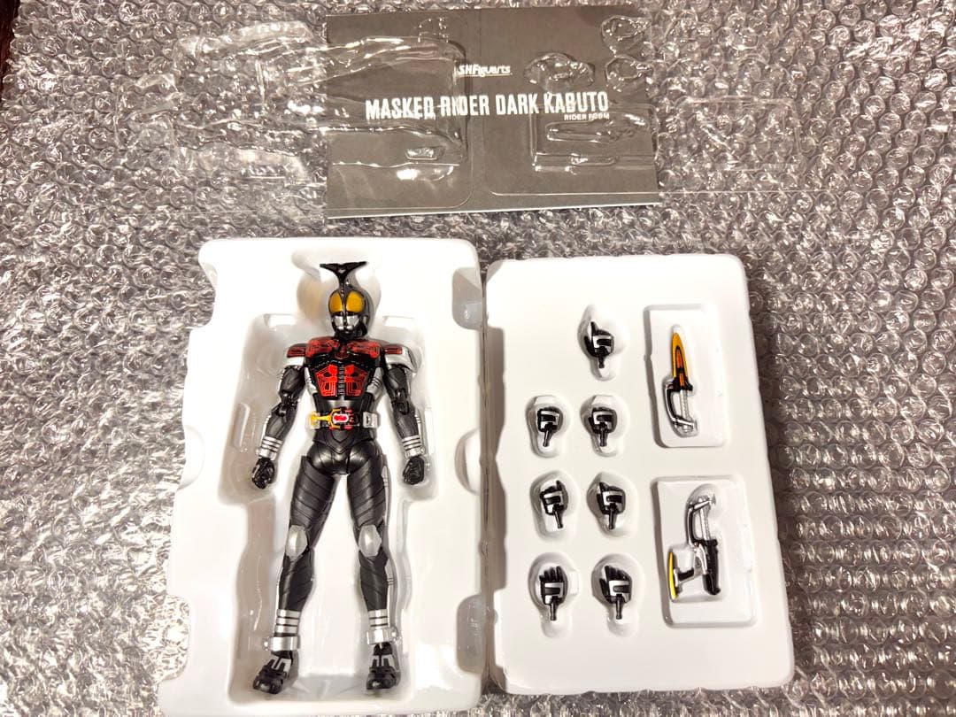 【箱あり/完品】 真骨彫製法 S.H.Figuarts 仮面ライダーダークカブト