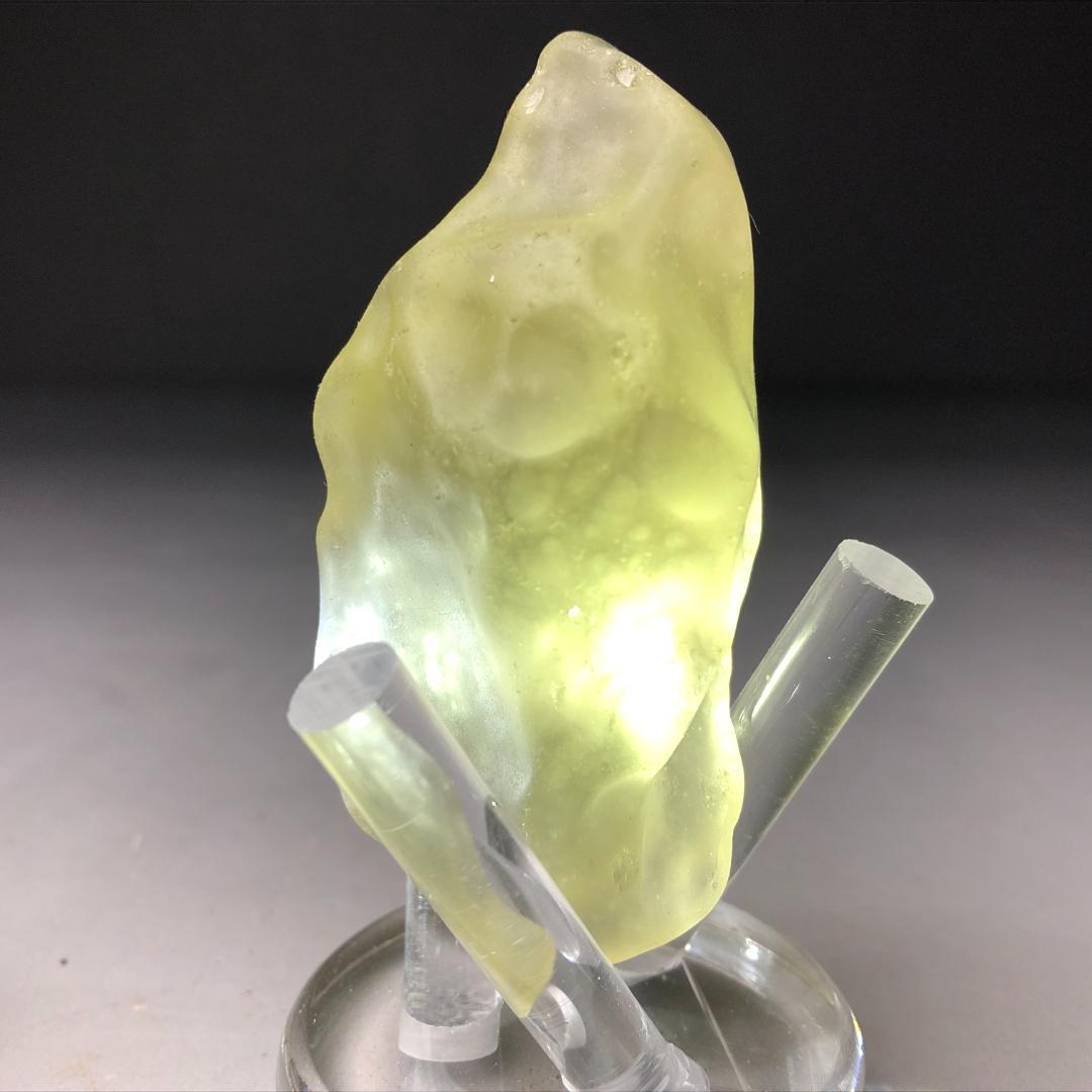 リビアンデザートグラス・リビアングラス 隕石　重さ72g リビアンデザートグラス・リビアングラス 隕石 重さ72g