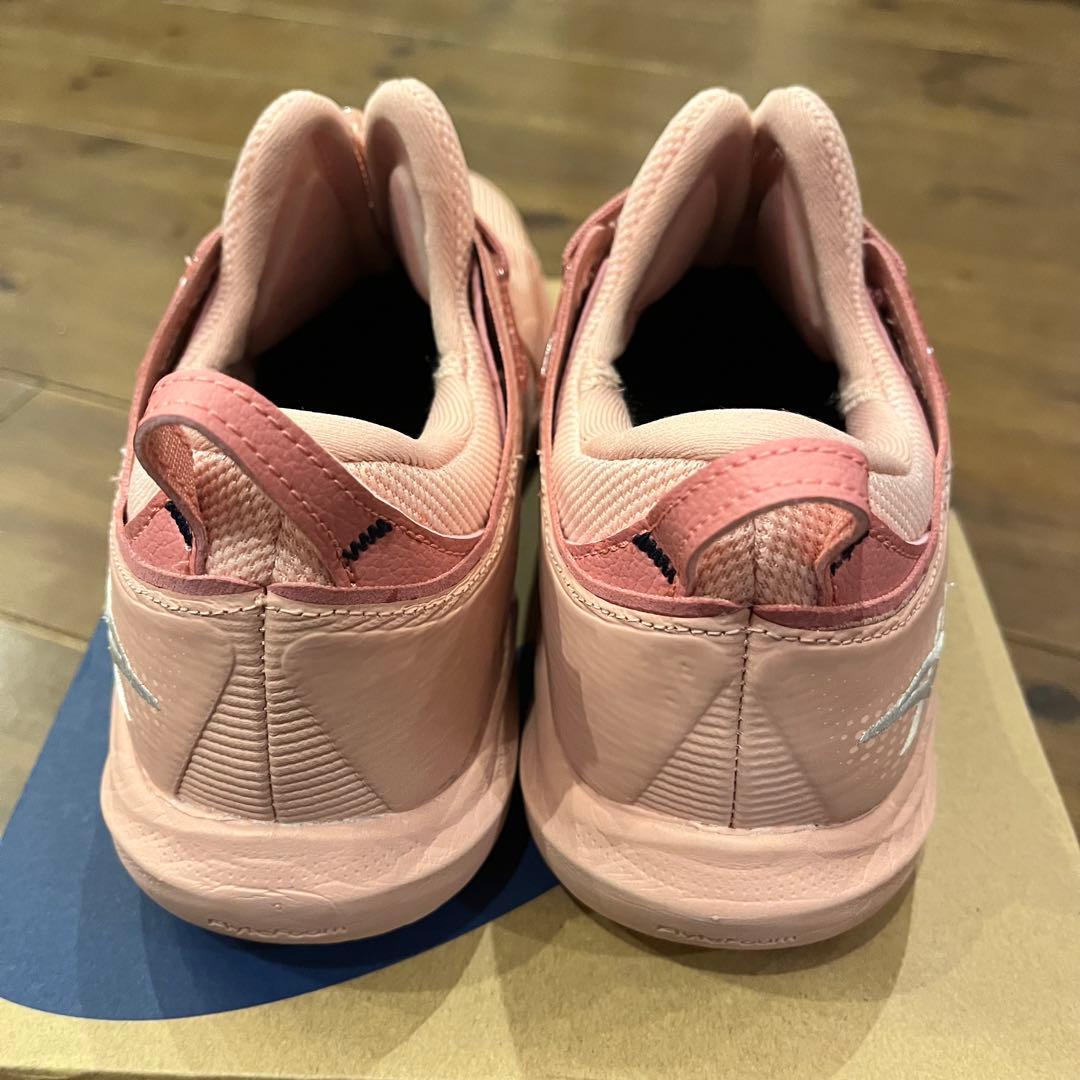 お値下げ！！アシックス　グライドノヴァ　GLIDENOVA FF4 23.5cm