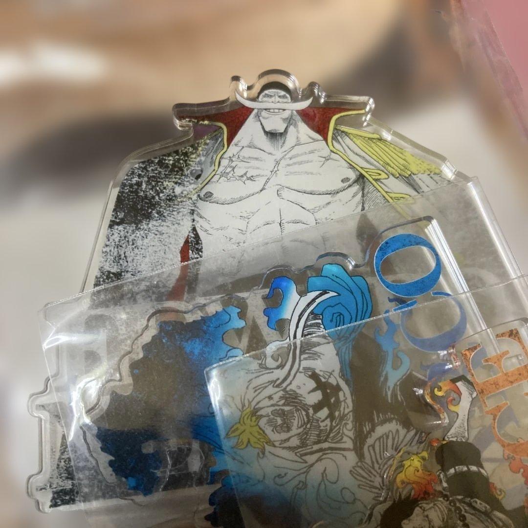 ワンピース 海賊旗アクリルスタンド 白ひげ＆エース＆マルコ アクスタ