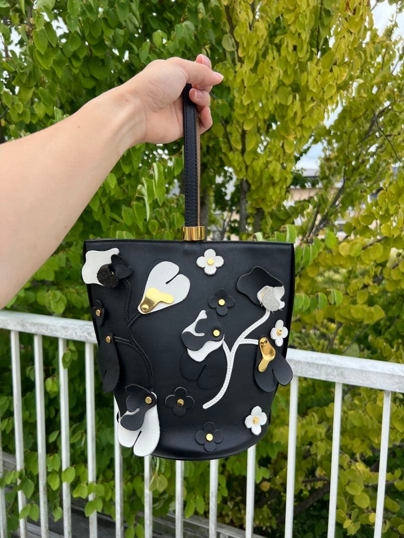 最終✨メアリオルターナ　フラワー装飾 バケツ型レザーバッグ メアリ オル ターナ バケツ型レザーバッグ メアリオルターナ フラワー