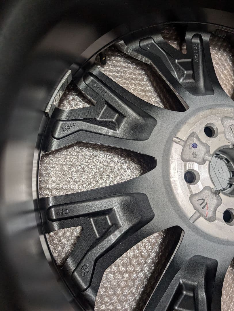 クラウンエステートZ 純正タイヤホイールセット1本<新車外し>美品 クラウンエステートZ 純正アルミホイール1本 新車外し - メルカリ