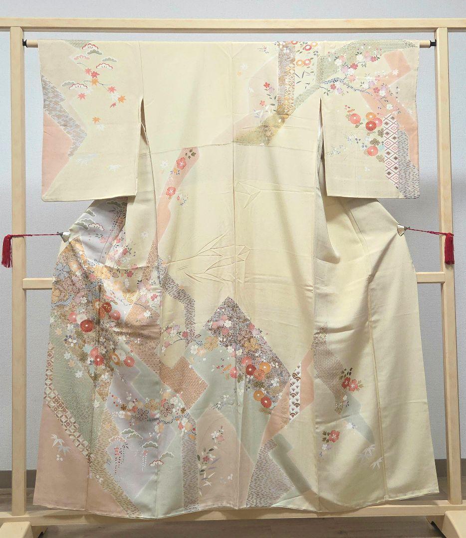 C◆着物くつろぎ 季節の花々 金彩 金駒刺繍 菊 桜 袷 正絹 訪問着 着物 楽天市場】【新品】 訪問着 着物 正絹 袷 金駒刺繍 金彩加工 ピンク 桜