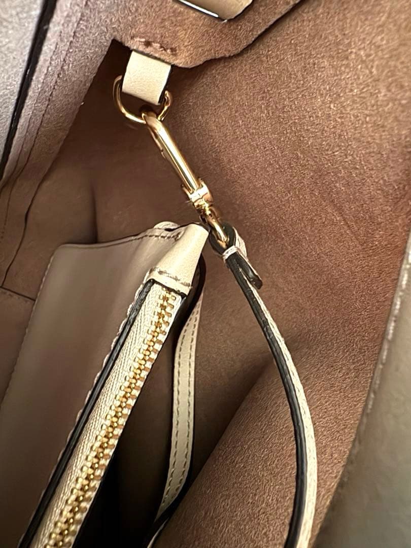 【FURLA】フルラ バケツ型2wayバッグ/同色ポーチ付き《美品》