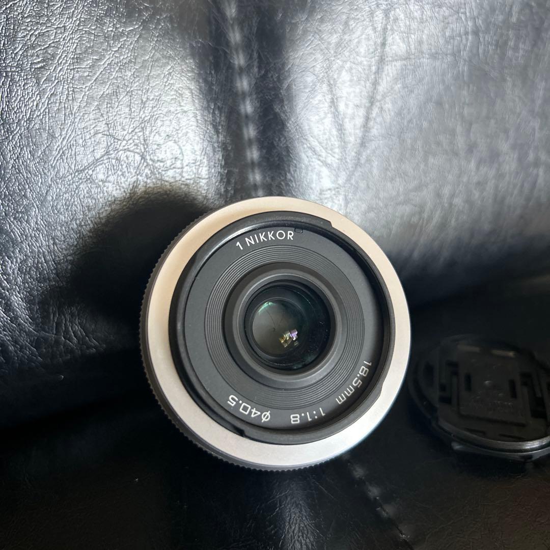 ニコン 1 NIKKOR 18.5mm f/1.8 シルバー