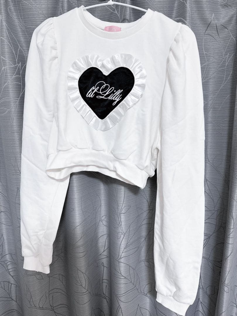 ハートフリルスウェットトップス lilLilly リルリリー - メルカリ